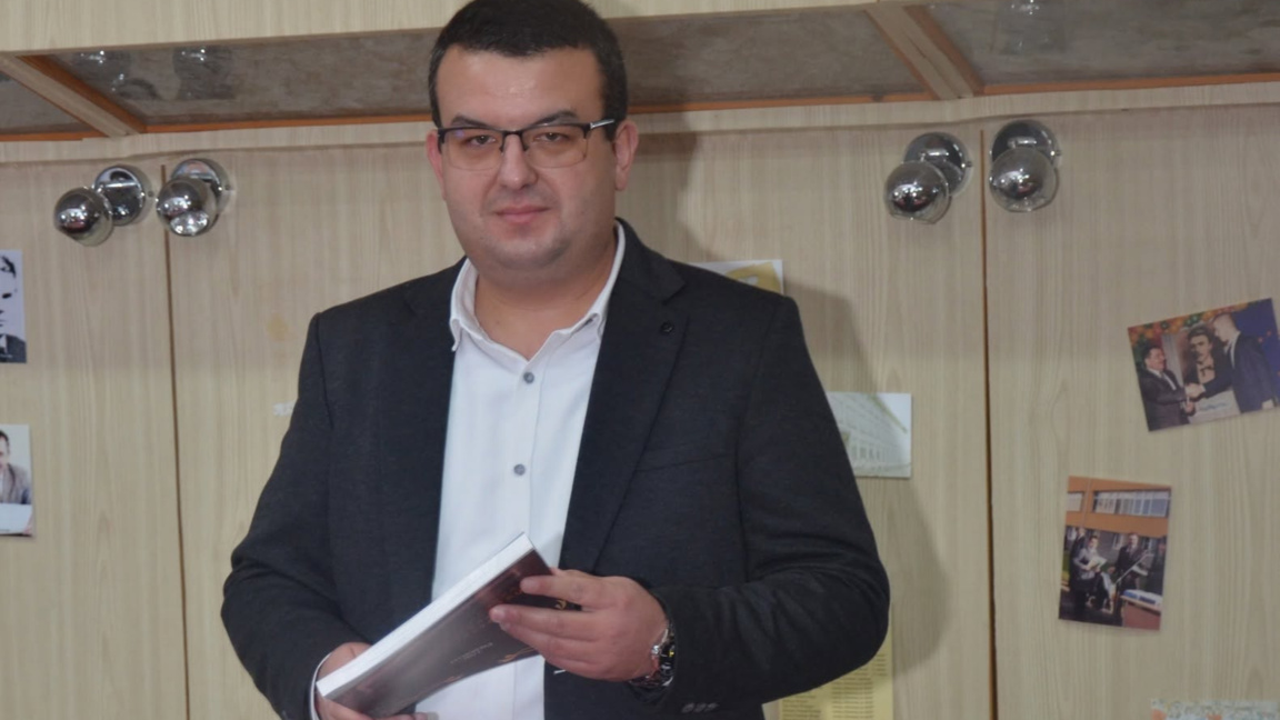 Учител от Крумовград с Гран При от международен литературен конкурс