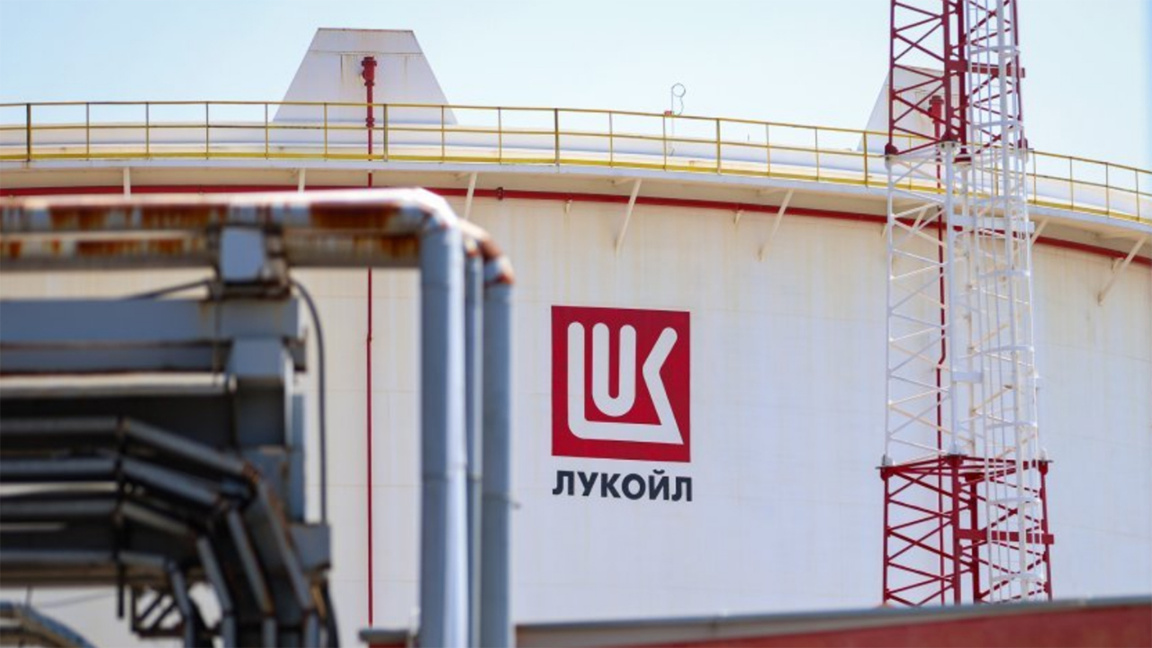 Международен консорциум иска да придобие активите на "Лукойл" в България