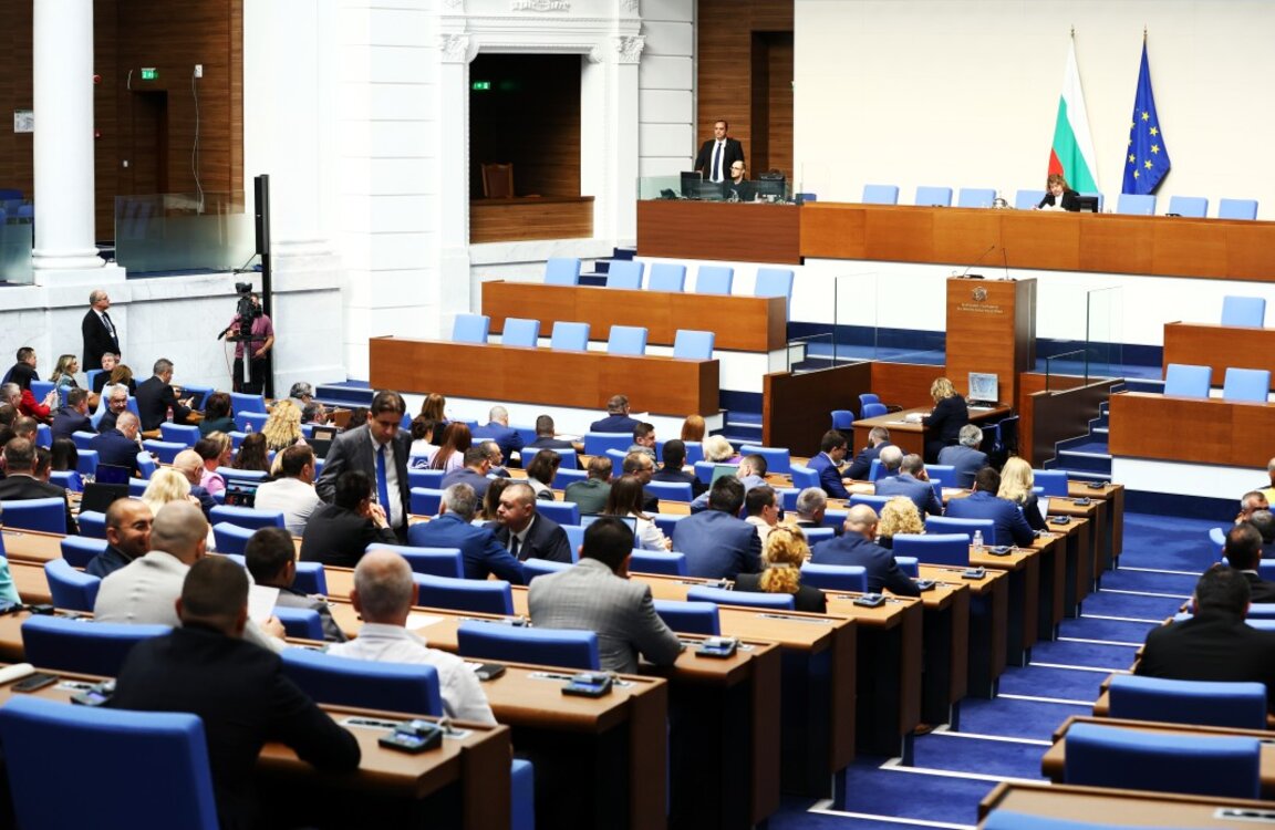 Управляващите отново предлагат заплатите на персонала в болниците да бъдат обвързани с КТД