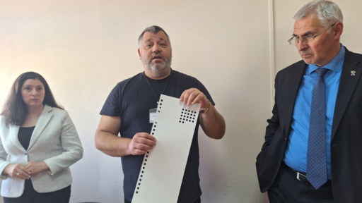 Тактилни шаблони улесняват гласуването на незрящи в Благоевград