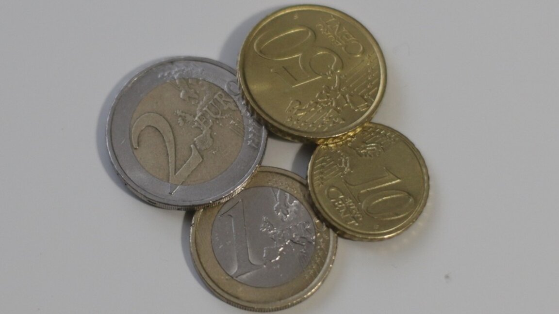 Мадарският конник, Иван Рилски и Паисий Хилендарски ще красят българските евромонети