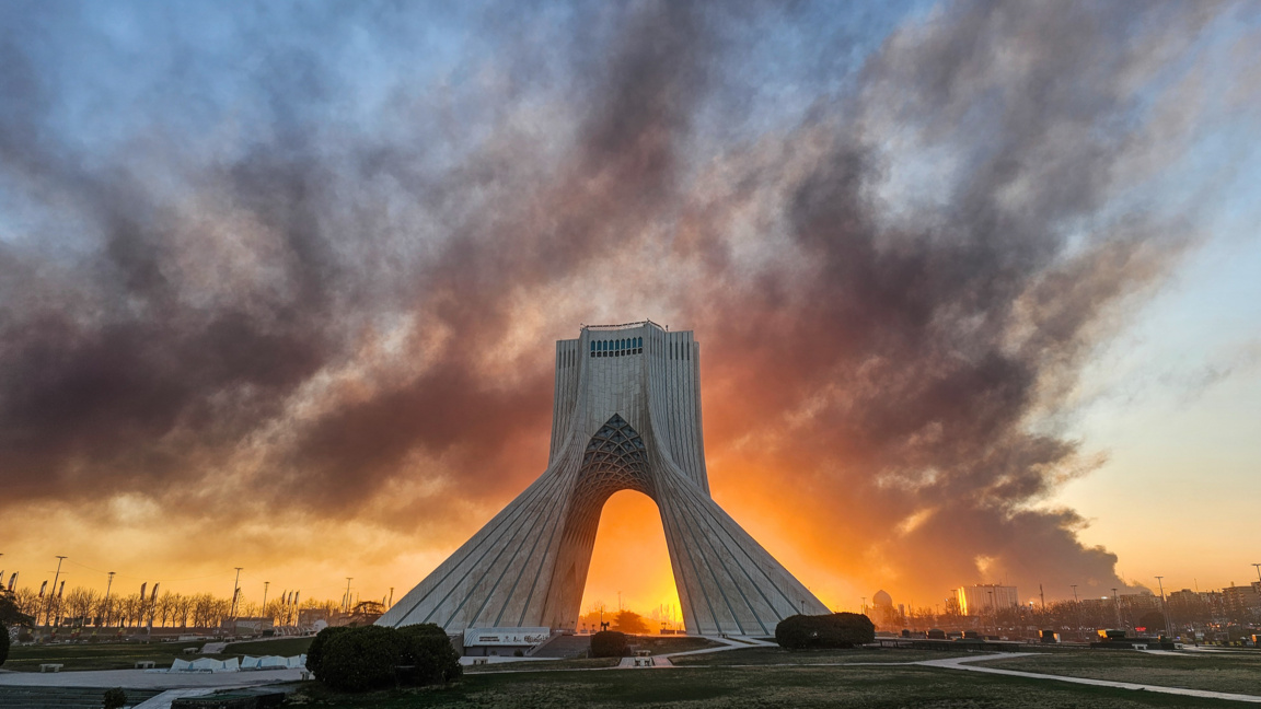 Последиците от израелските удари в Техеран.