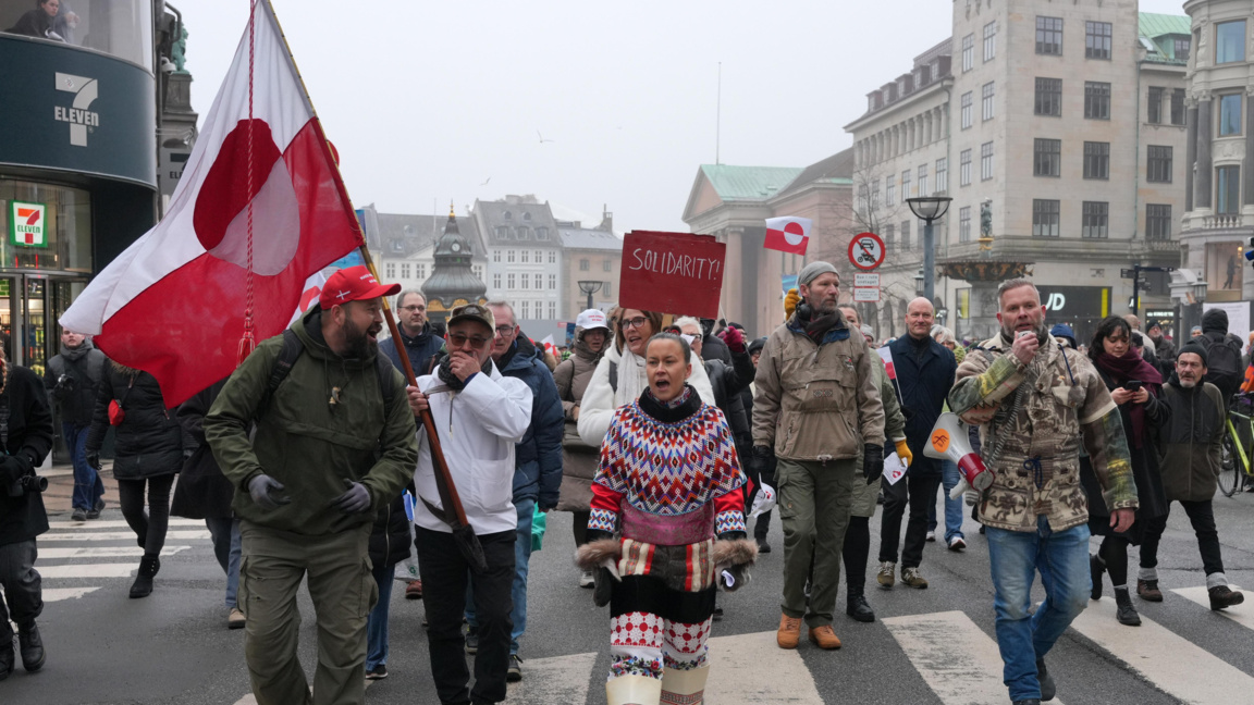 Хиляди хора протестираха в Копенхаген срещу претенциите на Тръмп за Гренландия