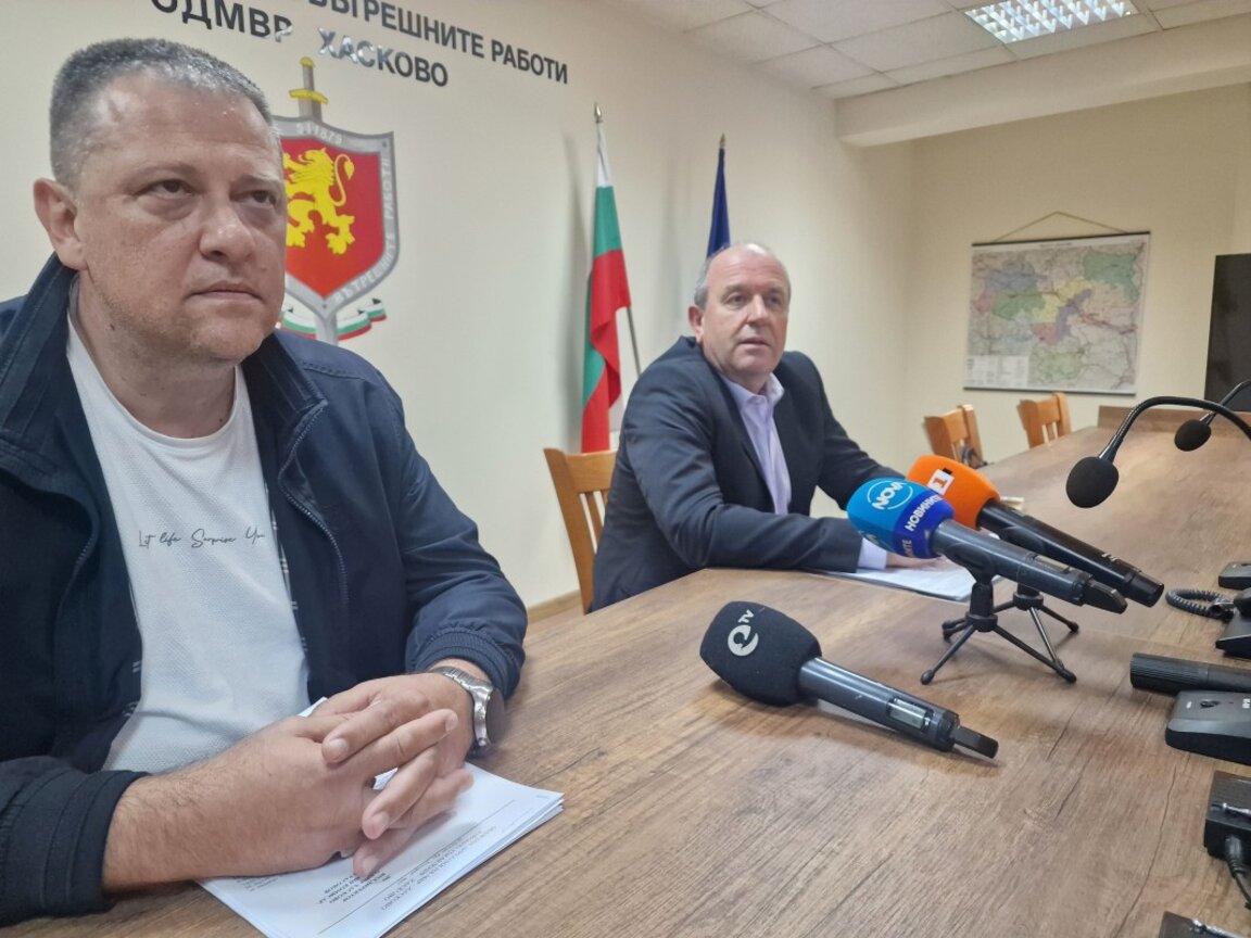 Директорът на ОДМВР в Хасково Иван Расоков (вляво) и окръжният прокурор Иван Стоянов