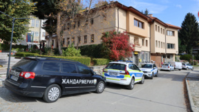Изведоха кмета на Белица Радослав Ревански от кметството с белезници