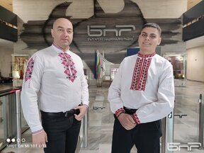За първи път в ефира на БНР народният изпълнител Божидар Златков изпя песента "Деведжии"