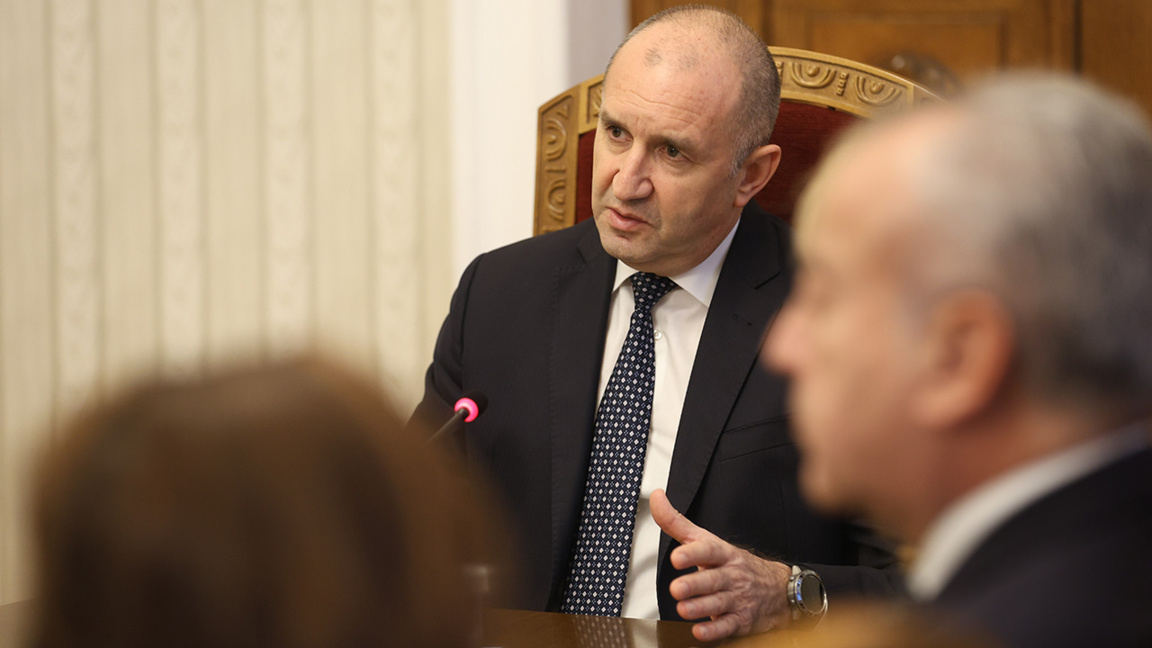 Presidenti vazhdon konsultimet për një kabinet të ri në parlamentin e 51-të