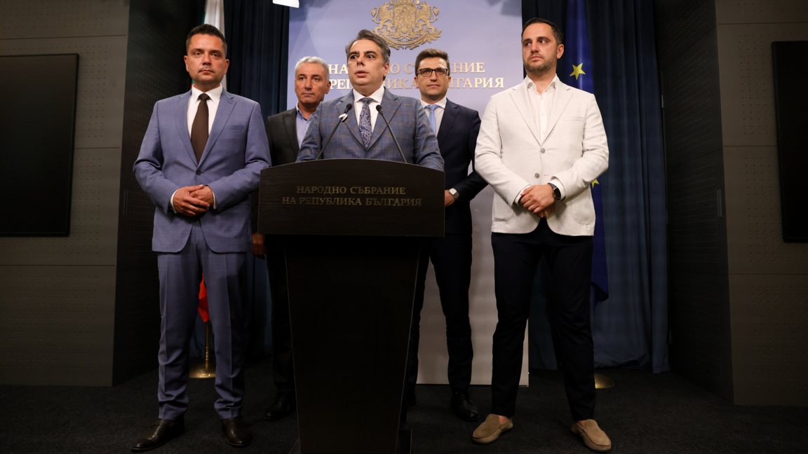 "Продължаваме промяната" предлага такситата да се движат в бус лентите