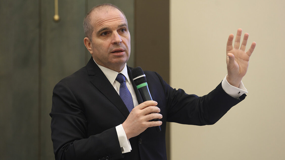 Министърът на транспорта и съобщенията Гроздан Караджов