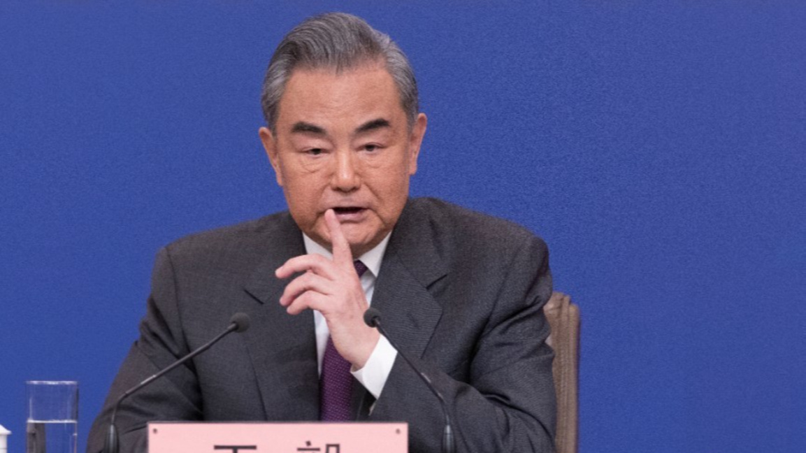 Външният министър на Китай Ван И