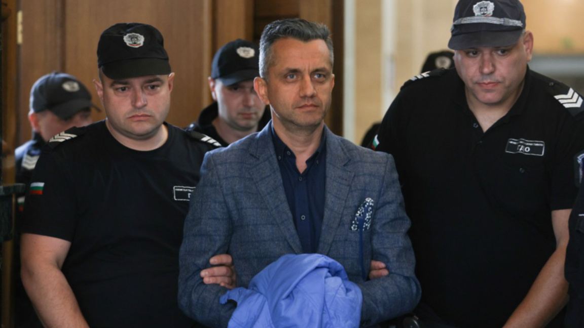 Мирослав Беляшки (в средата) в съда