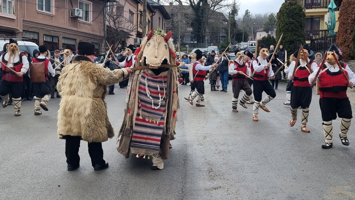 Plus de 600 participants aux jeux masqués „Bélenski Brazaï“