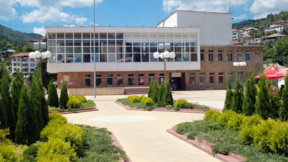 Khoro commun bulgare à Smolyan avec plus de 200 participants de tout le pays