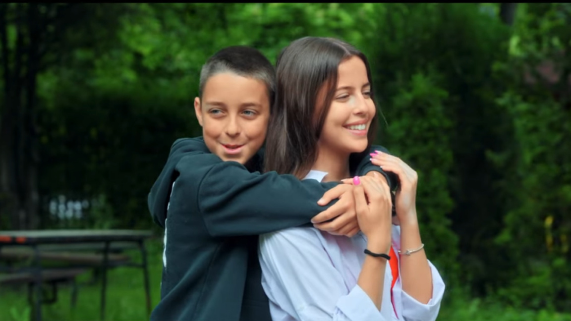 Duetul „Mania” are o nouă melodie – „Altcineva”