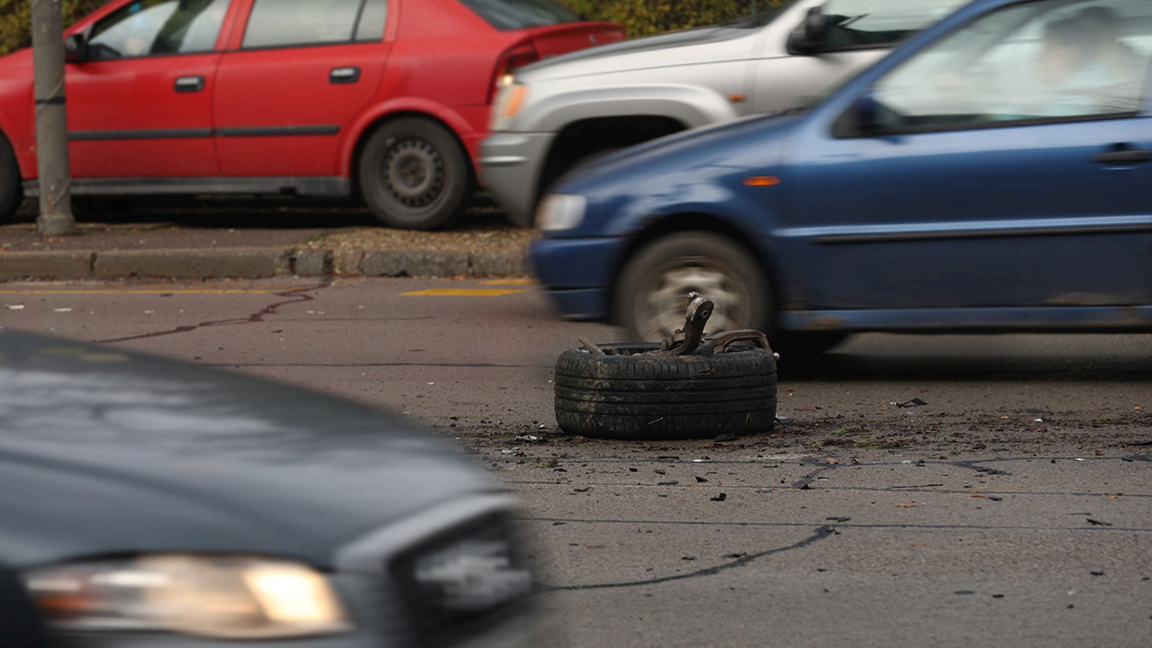 Седемнайсет души пострадаха при катастрофи