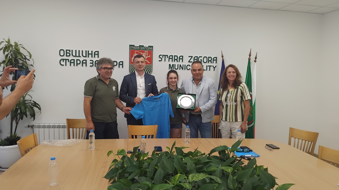 Мария Атанасова бе наградена с почетен плакет от Община Стара Загора