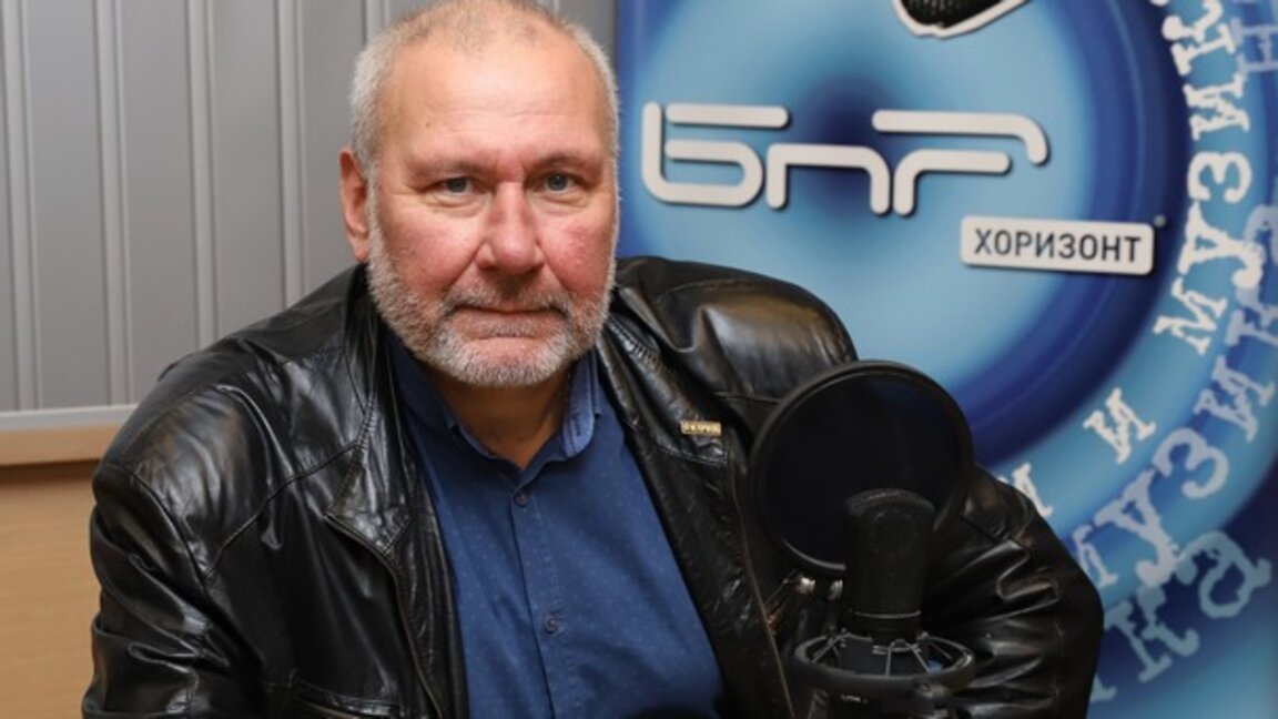 Николай Овчаров