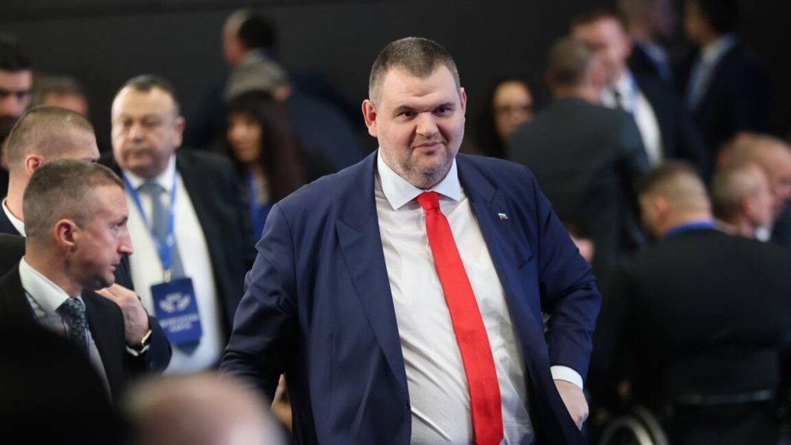 Пеевски за Теодора Георгиева: Една женица, която в паниката си е измисляла лъжи за мен