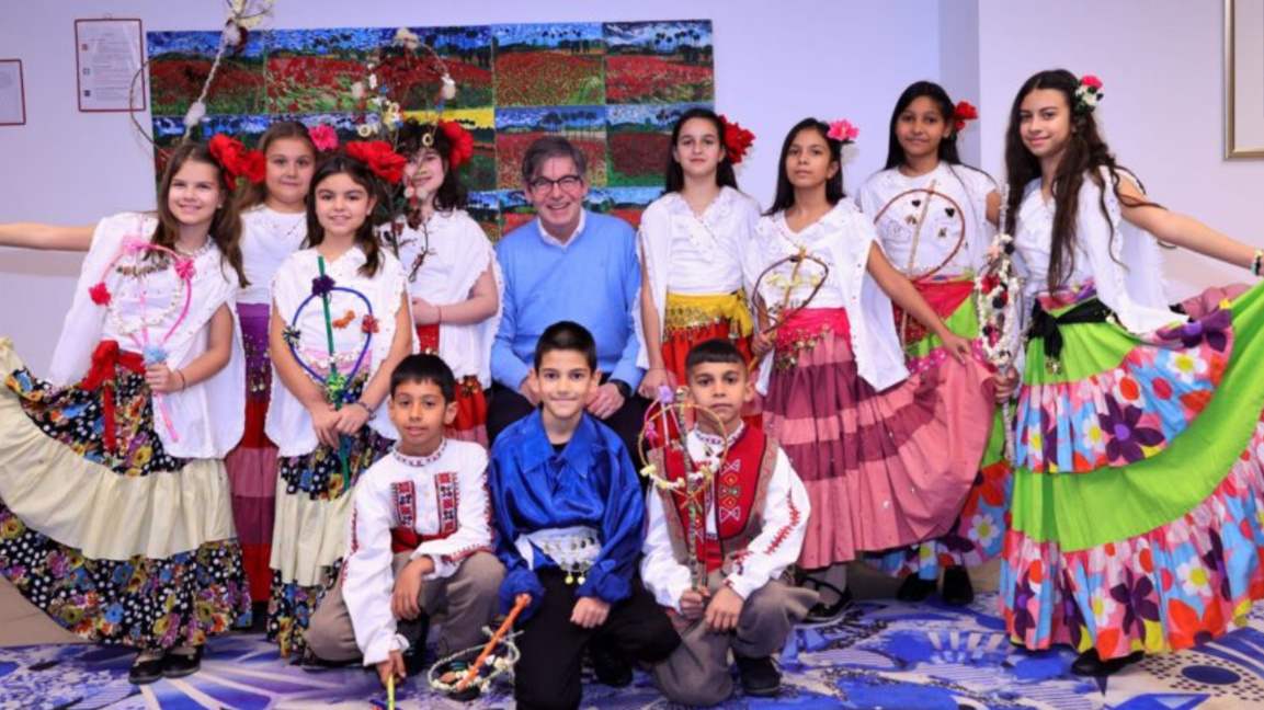 Në Vitin e Ri të Romëve, fëmijët nga shoqata “Amalipe” janë mysafirë në BNR