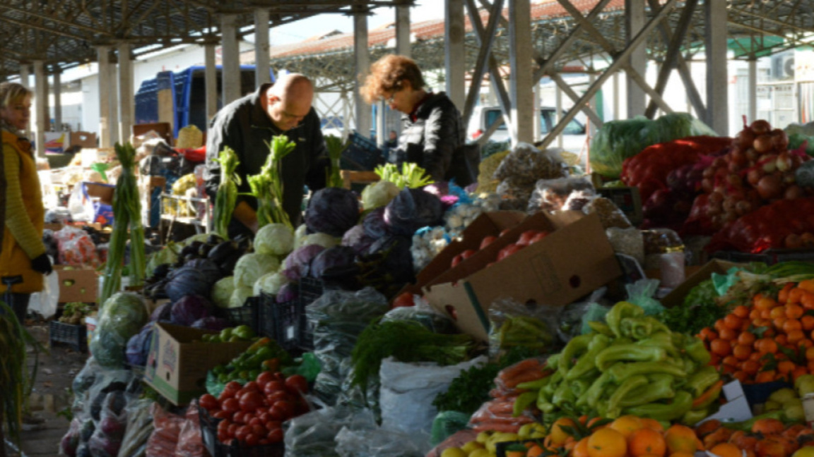 Цени на храните на едро: Плодовете поскъ...