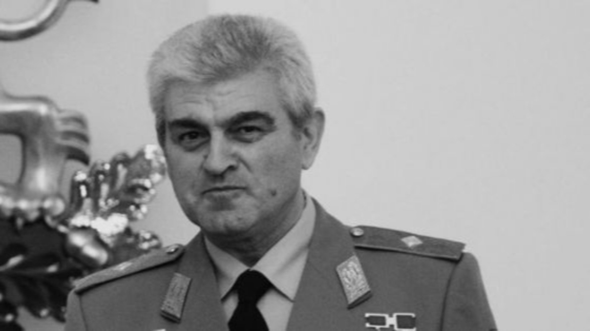 България се прощава с втория си космонавт Александър Александров