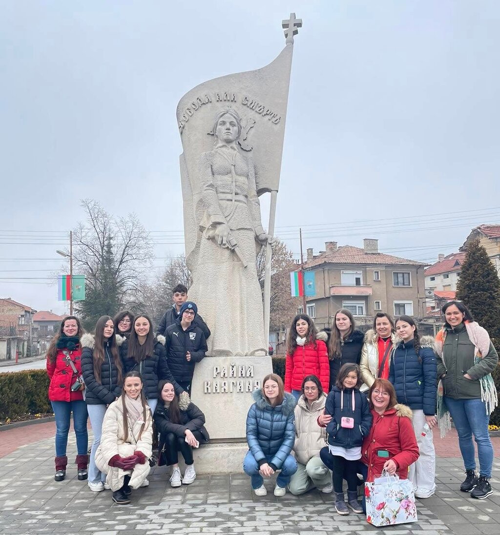 A Lesson on Bulgaria… with Rayna Knyaginya Bulgarian School in Burgos, Spain