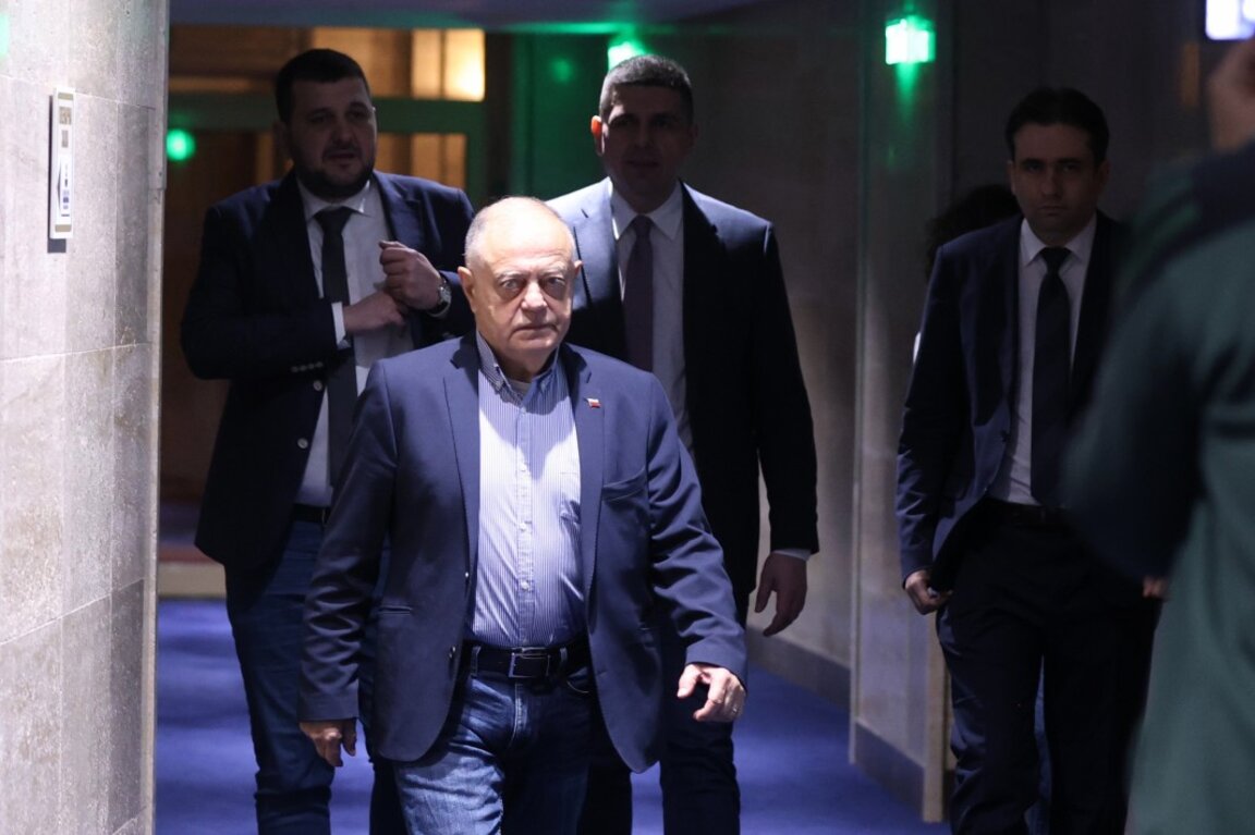 ПП-ДБ: Митов да предостави класифицирана информация за казуса с контрабандата в Пловдив