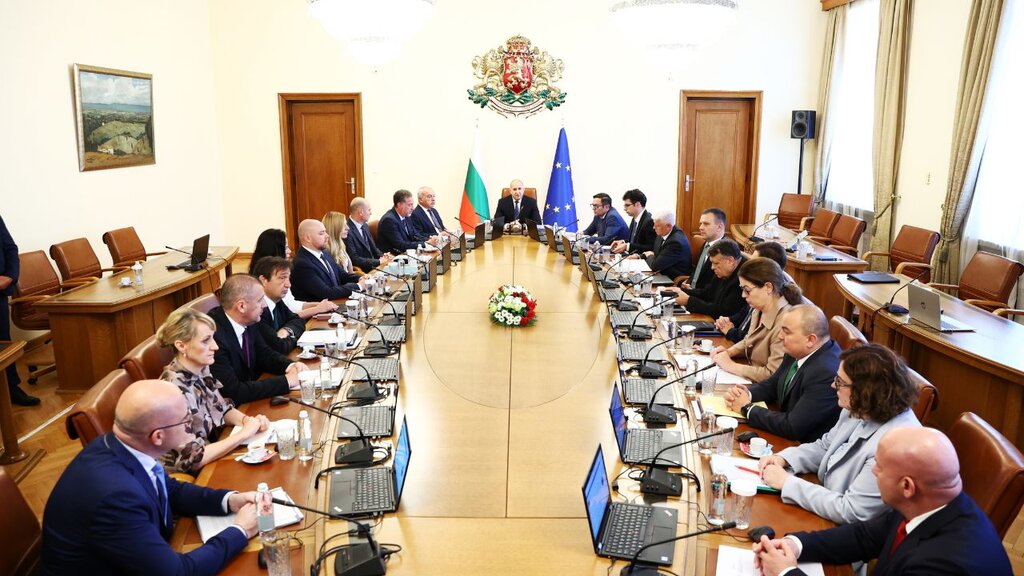 Başbakan Rumen Radev, ülkedeki eğitim sistemini eleştirdi