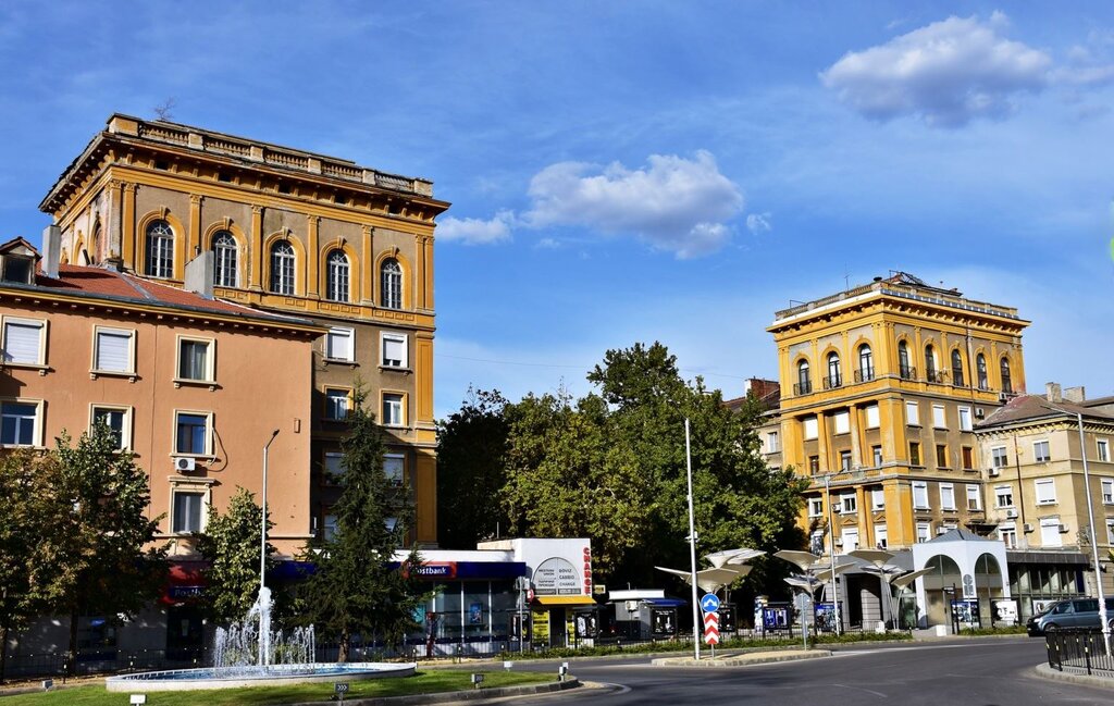 "Чуй лятото" от хола на ретро соцапартамент-музей в Димитровград