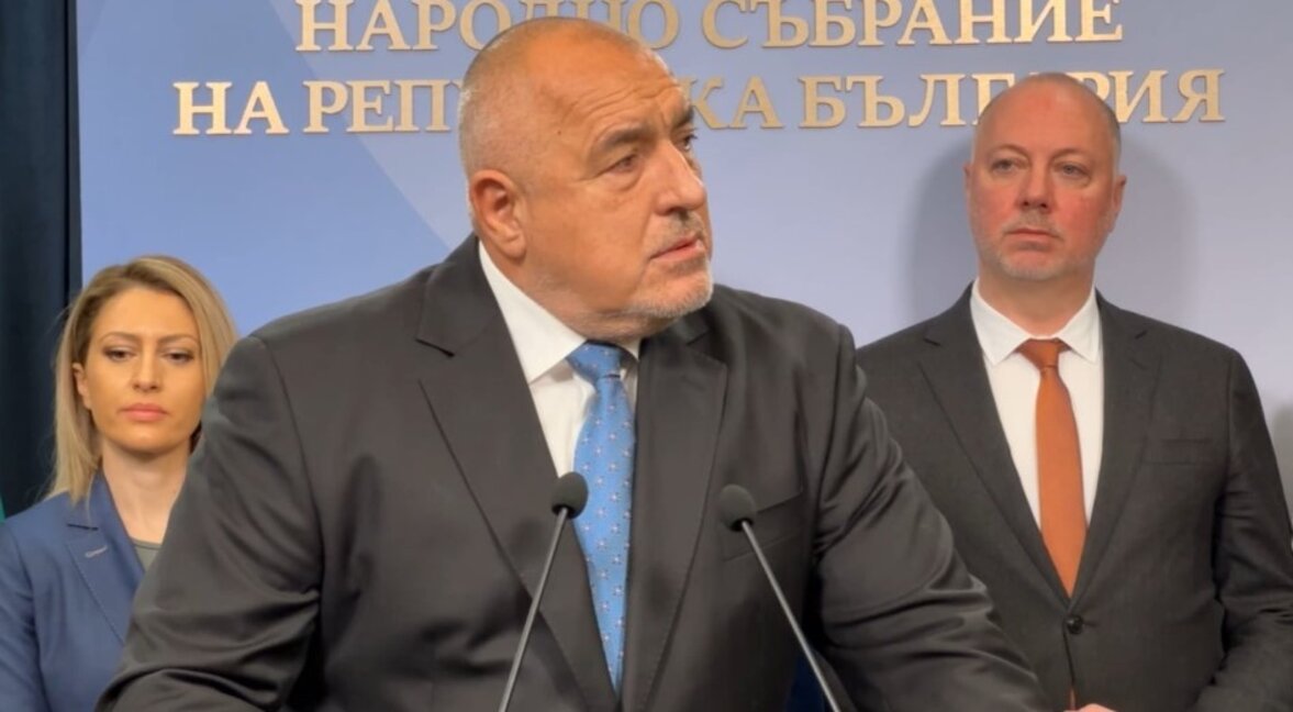 Мария Габриел очаква извинение за обидите. Борисов: Разговаряли сме за рокадите!