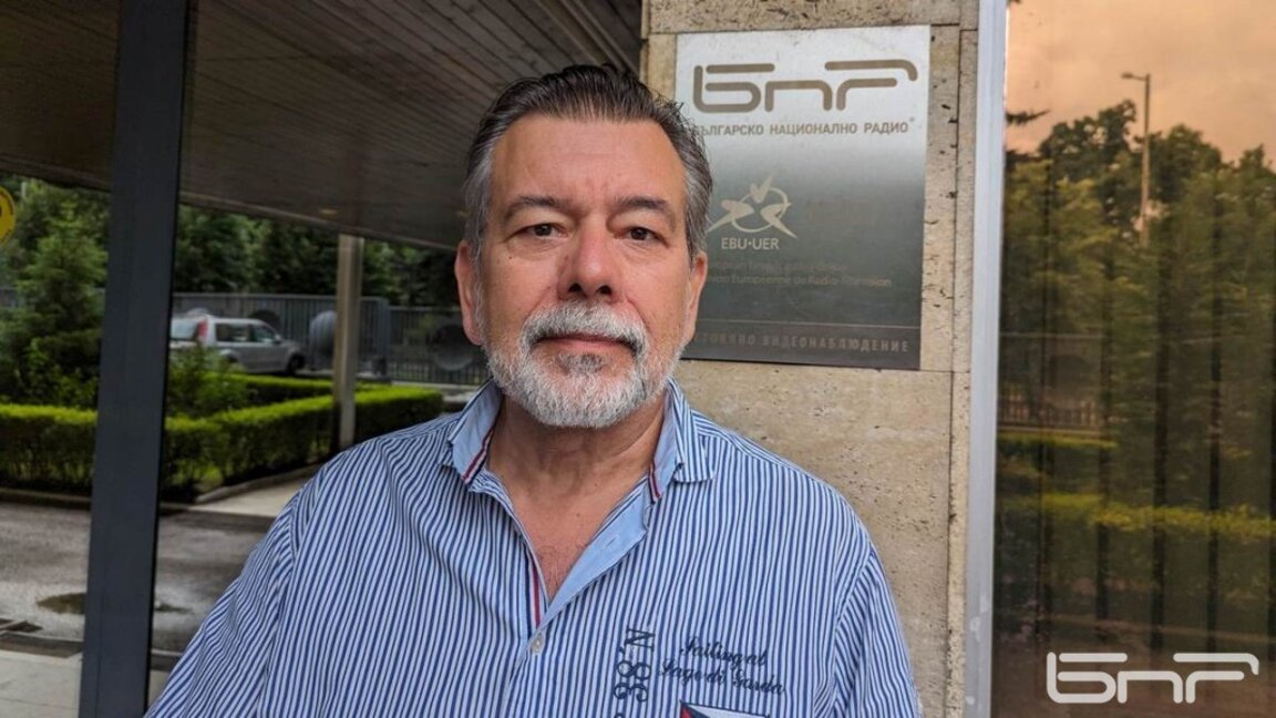 С Десислава Атанасова назначиха "партиен секретар" на КС