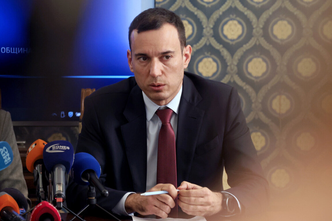 Кметът на София Васил Терзиев.