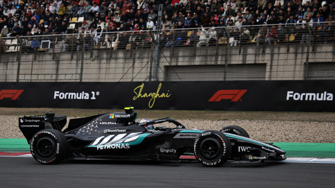 Андреа Кими Антонели качи Италия на върх...