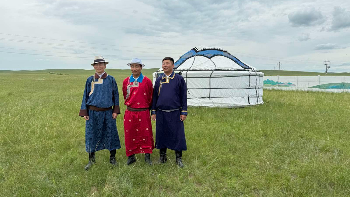 Във Вътрешна Монголия елените са нарцистични еколози