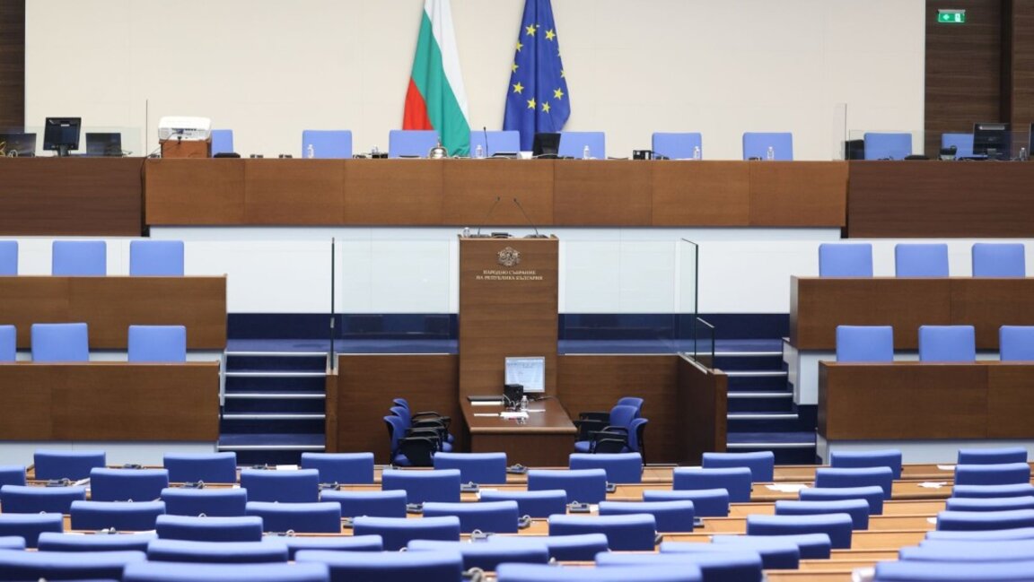 Депутатите със седми пореден опит за избор на председател на НС