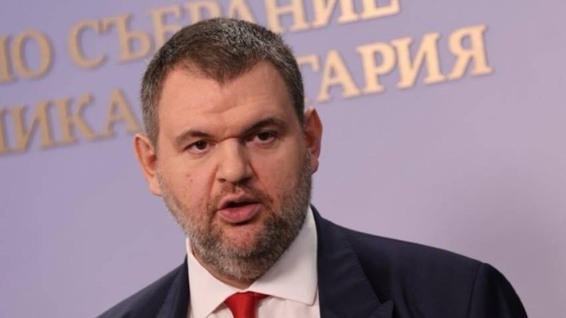 Пеевски vs. Доган: Това е европейска България