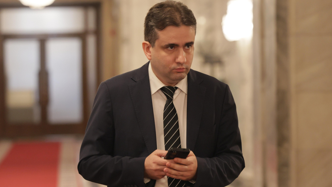 Божидар Божанов