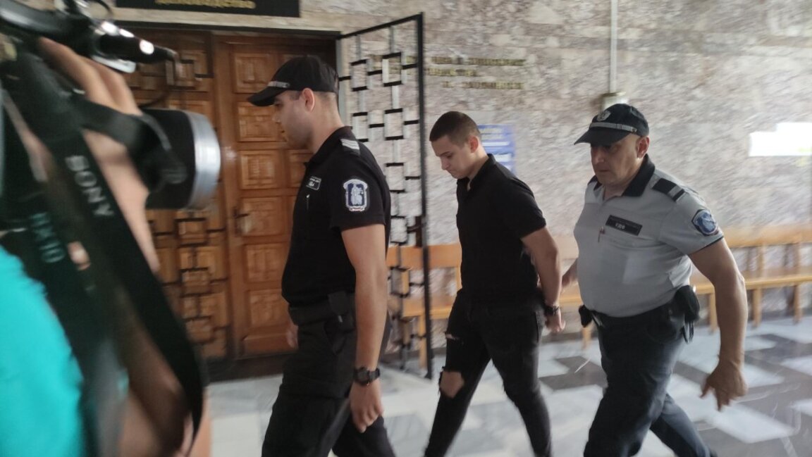 Измениха в домашен арест мерките на двама от обвиняемите за побоя над шефа на МВР-Русе