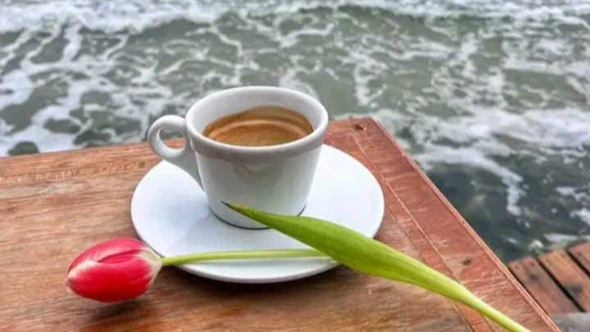 Слънчева неделя, сутринта с мъгли по Черноморието