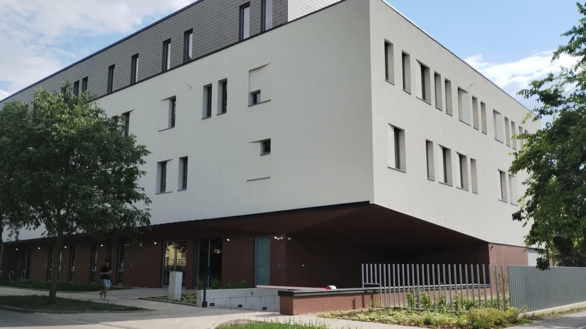 Българският културно-образователен център в Будапеща