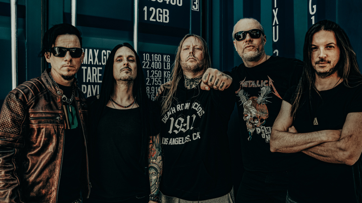 Jake E (CYHRA): "Абсолютна еволюция"