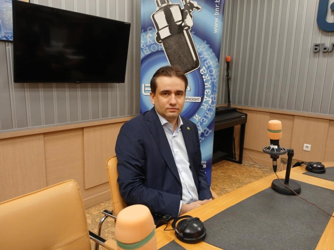 Божидар Божанов