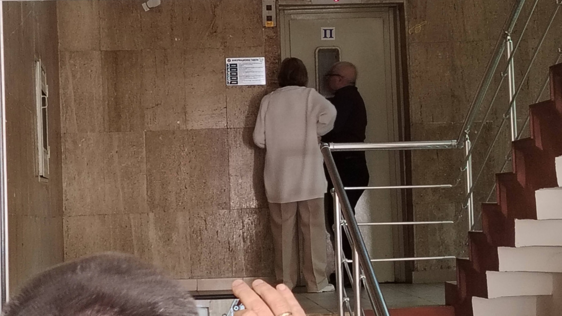Аварирал асансьор провали първата пресконференция на РИК – Благоевград