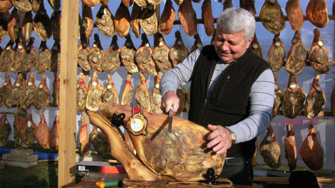 La Fiesta del Jamón de Elena ofrece sabor de los Montes Balcanes