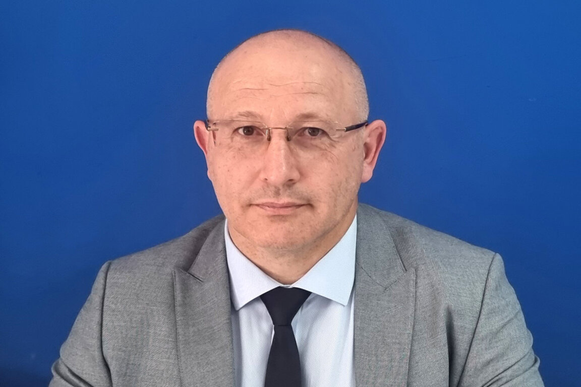 Веселин Вешев