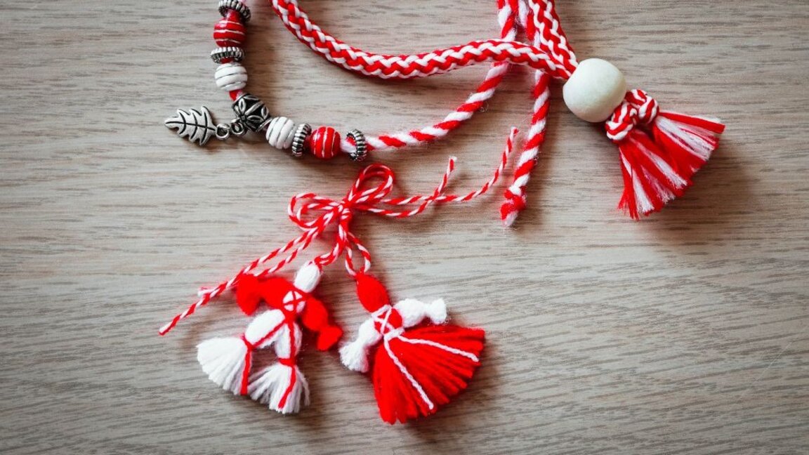 La mártenitsa: un éxito indiscutible en una tienda búlgara de Bruselas