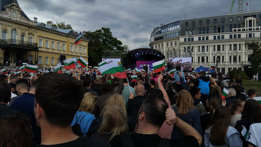 София празнува победата на Дара на "Евровизия"