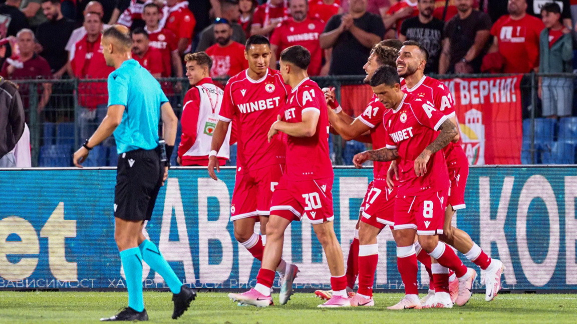Fußballklub ZSKA erringt Heimsieg in der...
