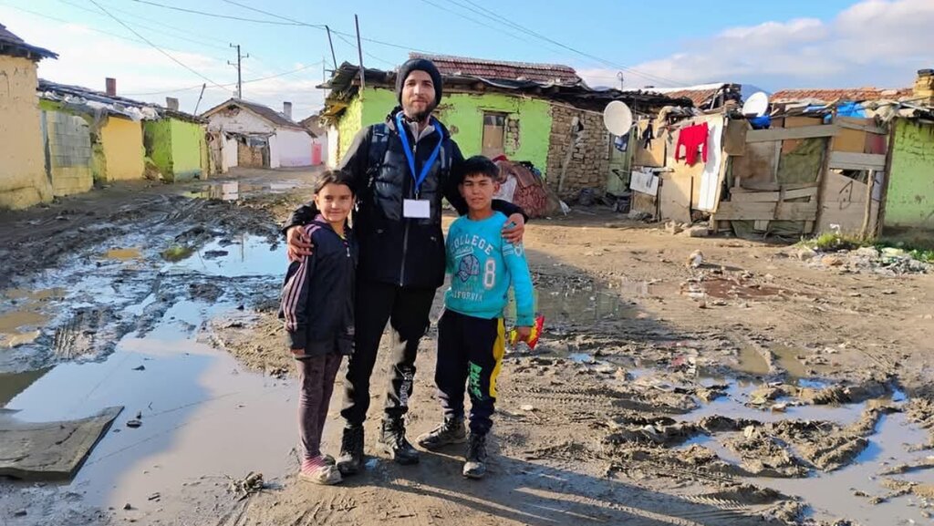 Sağlık arabulucusu yardıma muhtaç kişiler ile kurumlar arasında köprüdür