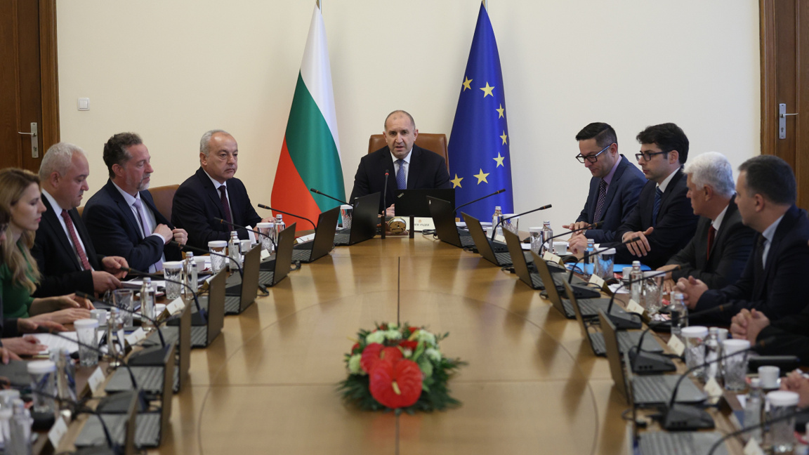 Ο Ρούμεν Ράντεφ έθεσε τις προτεραιότητες της νέας κυβέρνησης
